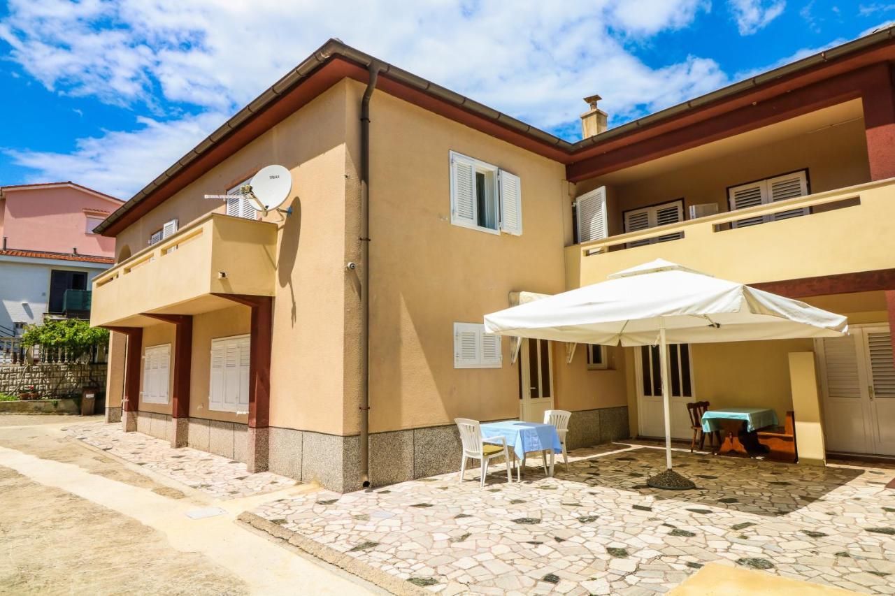 Double Rooms With Terrace Tomica Baška Eksteriør bilde