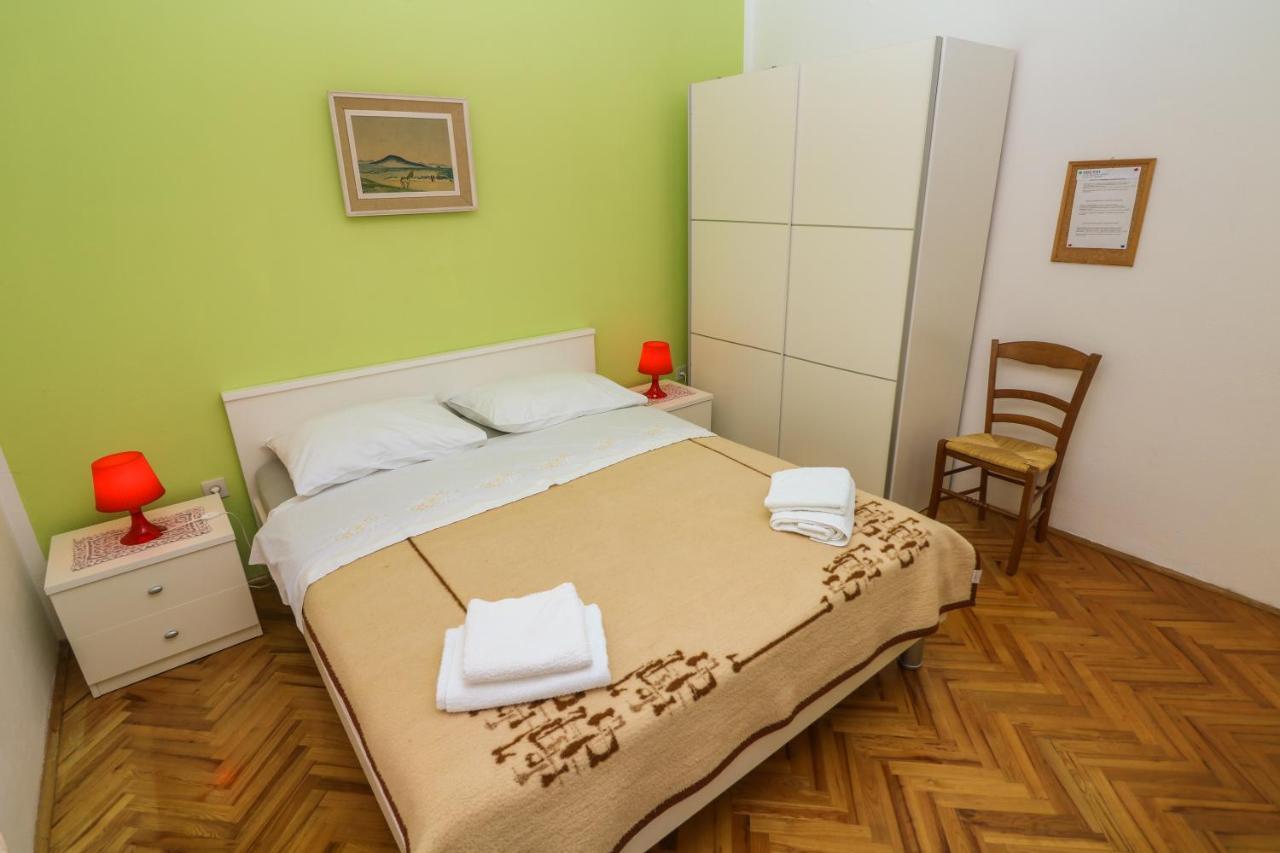 Double Rooms With Terrace Tomica Baška Eksteriør bilde