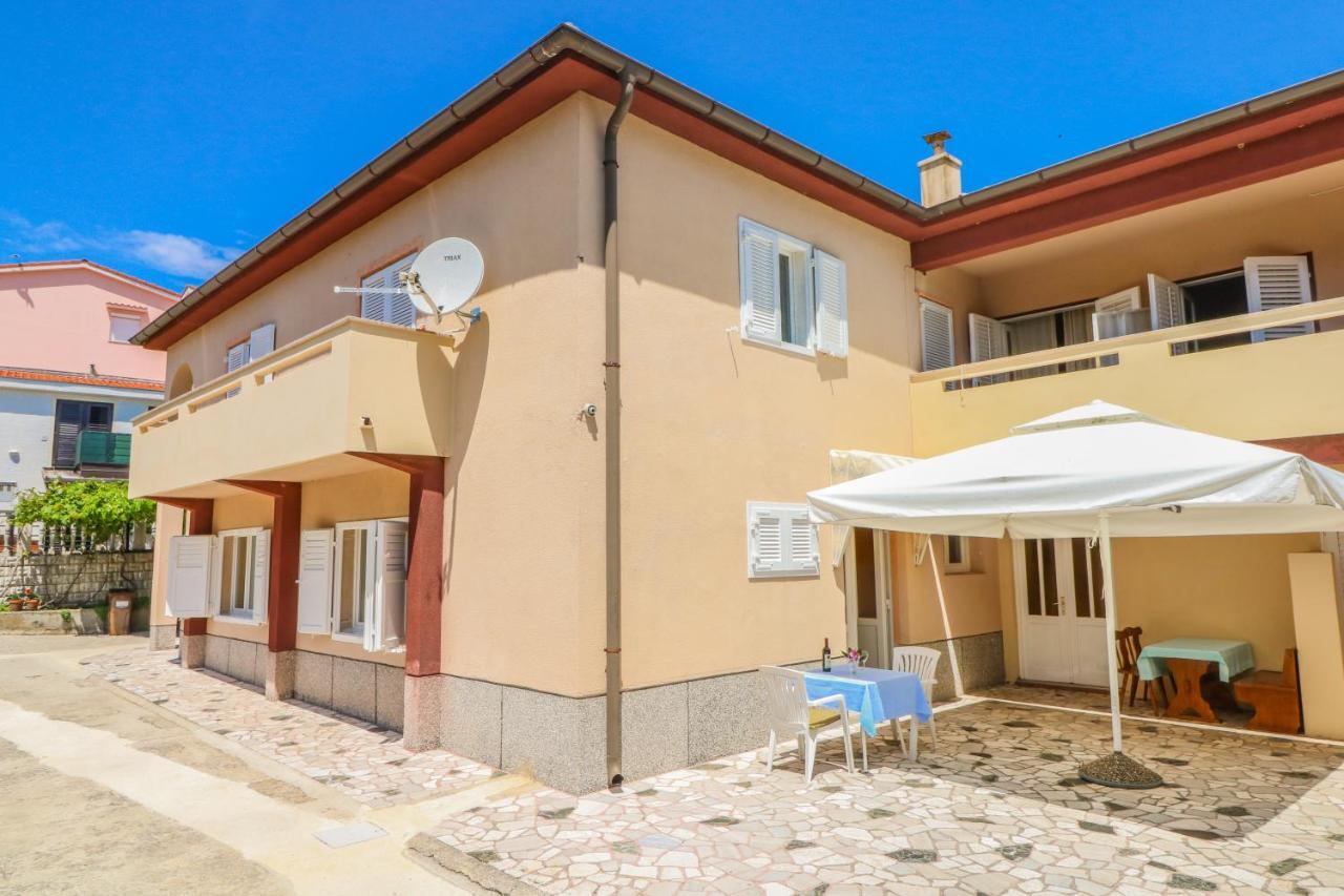 Double Rooms With Terrace Tomica Baška Eksteriør bilde