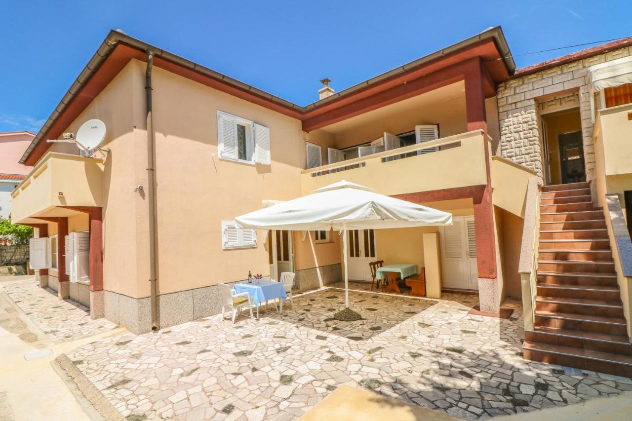 Double Rooms With Terrace Tomica Baška Eksteriør bilde