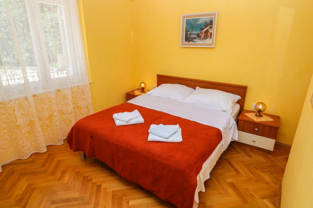 Double Rooms With Terrace Tomica Baška Eksteriør bilde